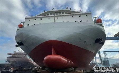 宏盛造船建造国内首艘160M电力推进甲板运输船下水 - 在建新船 - 国际船舶网