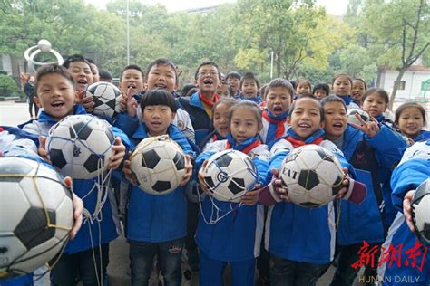 中国足球现役十大球星（中国足球现役球星排名）_玉环网