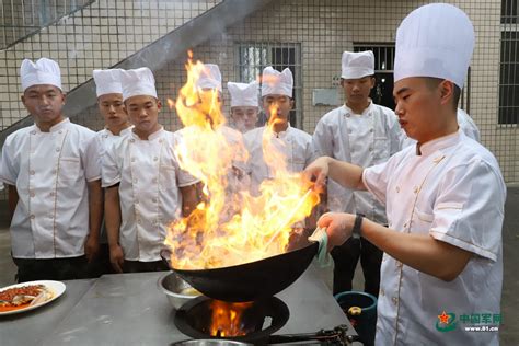 烹饪大师进军营，炊事培训这样展开 - 中国军网