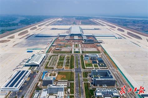 【聚焦】鄂州花湖机场最新建设场景图来了！_航站楼