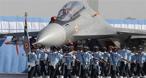 印度空军开始史上最大规模军演 演练与中巴双线作战--军事--人民网