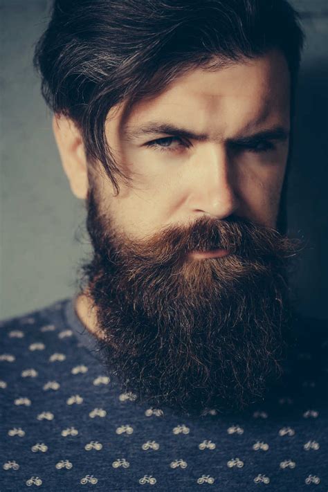 英俊的大胡子男人图片_留着长发和胡子的男人素材_高清图片_摄影照片_寻图免费打包下载