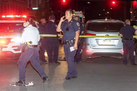 纽约深夜突发3起街头“枪战”：交火激烈，7人中枪受伤