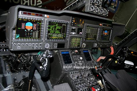 直升机驾驶舱图片_直升机驾驶舱素材_直升机驾驶舱高清图片_摄图网图片下载