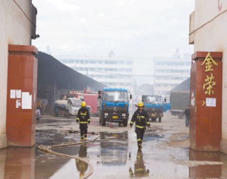 昆明一冷冻厂着火钢结构厂房坍塌一人烧伤--中国建筑金属结构协会建筑钢结构分会官方网站