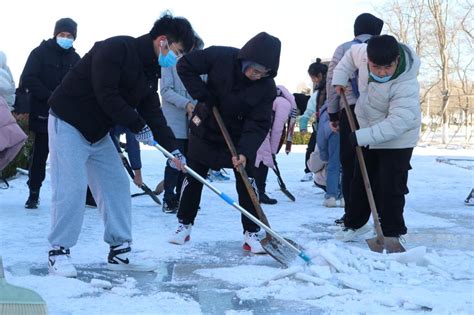 市自然资源和规划局（市林业局）开展“铲冰扫雪”志愿服务活动_明光市人民政府