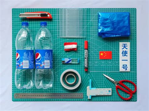 重庆一学院太空体验课，学生用塑料瓶自制“水火箭”，成功升空！_腾讯视频