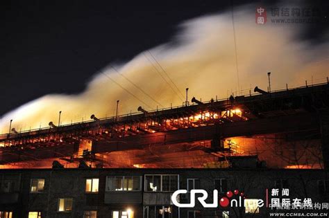 俄罗斯为2012年亚太峰会所建大桥燃起大火 --中国建筑金属结构协会建筑钢结构分会官方网站