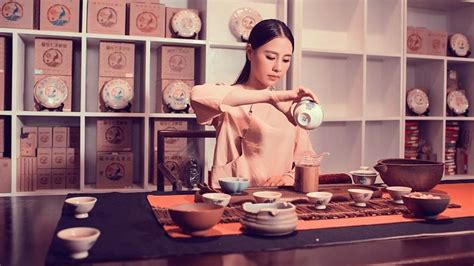 河南省商务学校2019021期职业技能提升茶艺师培训 - 河南省商务学校