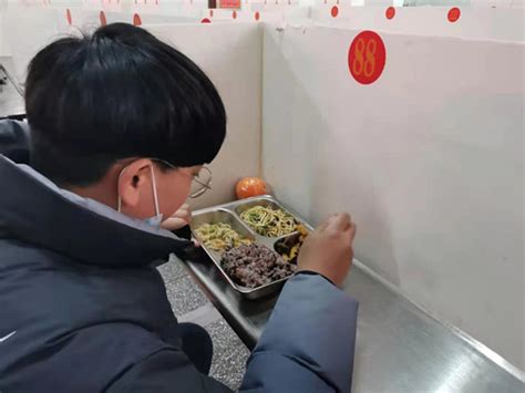 [白坪初中] 推进学生营养改善计划 提高学校供餐质量_学校时讯_dfedu