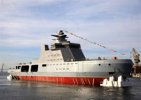 俄罗斯柴电潜艇下水：北约称之为“黑洞”|文章|中国国家地理网
