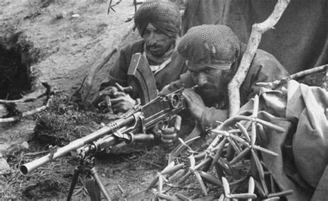 1962年中印边境自卫反击战，解放军穿插部队如何翻越雪山？_凤凰网视频_凤凰网
