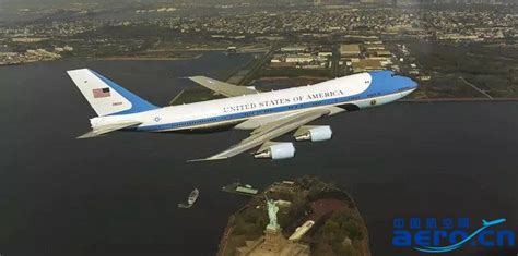 前美国总统特朗普的757飞机趴窝2年后，找到发动机又重新起飞来了