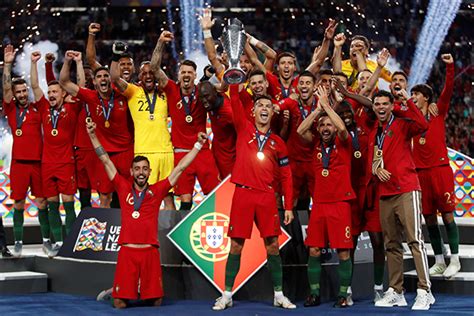 79黄+1红，葡萄牙是欧洲杯历史上吃牌最多的球队_PP视频体育频道