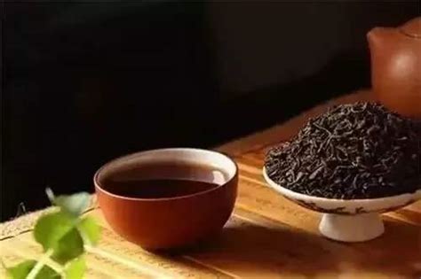 【煮黑茶】煮黑茶的功效与作用_煮黑茶的正确方法_绿茶说