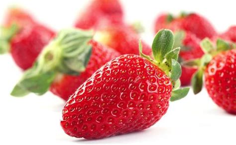 草莓表面为什么有许多小点点？