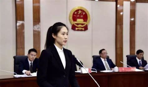 她是湘潭首位女市长，也是湖南最年轻女市长_凤凰网资讯_凤凰网