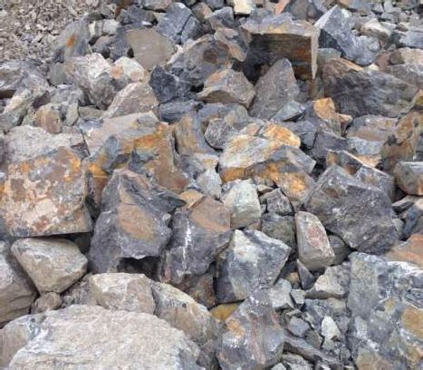 抛石挤淤，是不是把石头抛到淤泥里面把淤泥挤出来，抛石挤淤是怎么施工呢