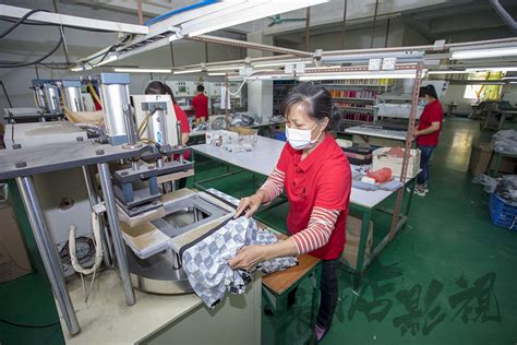 开服装店大概需要多少钱（湖南女人开服装店） - BAT日报