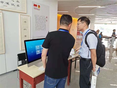 上海松江开放大学-校园风光计算机房