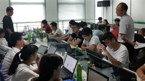 电子与信息学院-厚溥软件学院启动仪式隆重举行-陕西机电职业技术学院