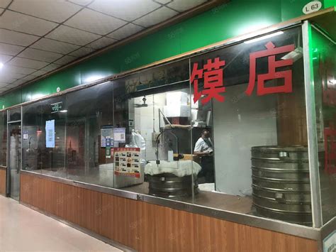 南翔馒头店，一家百年老店，城隍庙非常受欢迎的小吃之一！