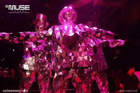 机器人黄金军团大秀机械舞，这个质感也没谁了_腾讯视频