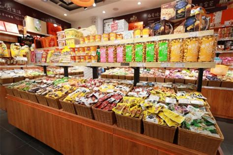 零食店加盟选择馋嘴郎的十大优势-馋嘴郎零食工厂折扣店【官网】