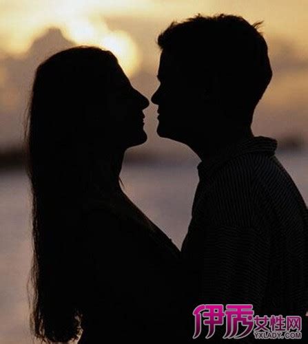 男女接吻图片、男女接吻图片大全