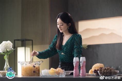 赵丽颖中餐厅宣传片这真的是33岁的女人吗，身材也太好了