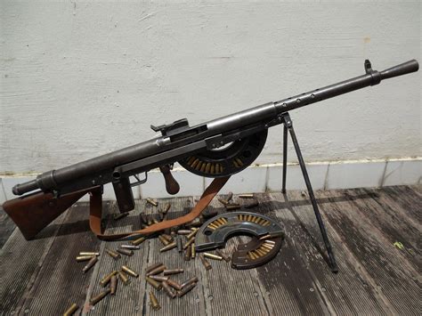 法国绍沙轻机枪绝对的世界第一烂枪，证明果然颜值就是战斗力_凤凰网