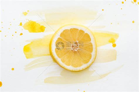 原来青柠檬和黄柠檬区别这么大，口感用途都不同，先看完再买柠檬|青柠檬|柠檬|黄柠檬_新浪新闻