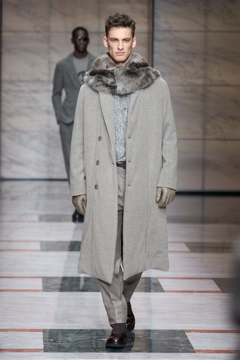 乔治·阿玛尼 Giorgio Armani 2023/24秋冬男装秀 - Milan Fall 2023-天天时装-口袋里的时尚指南