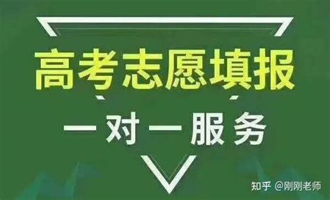 女下属向领导汇报工作高清图片下载-正版图片501266719-摄图网