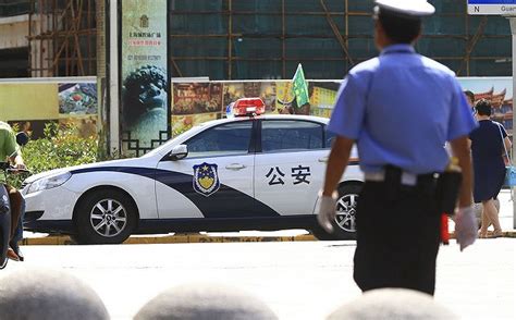 袭警罪正式施行26天，多地公布涉袭警案件案例|界面新闻 · 中国
