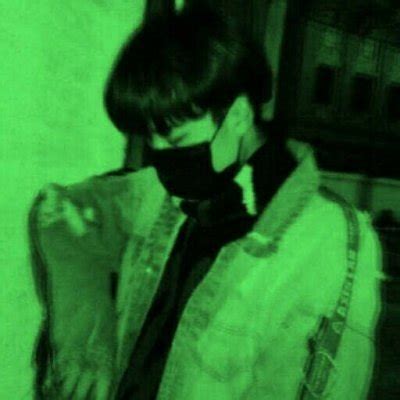 绿色套装非主流头像男生