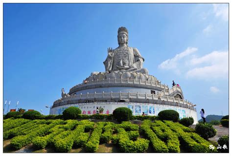 东莞最大的一个寺庙, 这里有中国南部最大的汉白玉的观音圣像!
