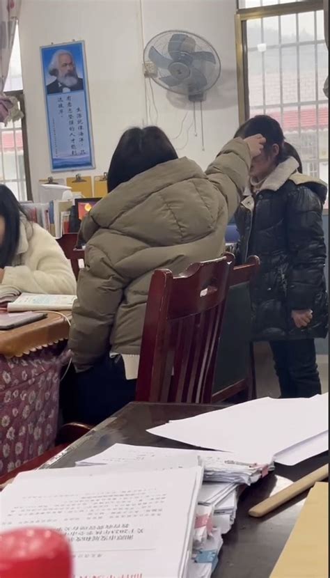 辅导作业时打骂学生，湖南湘乡一教师被停职