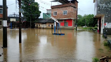直击广西暴雨：洪水、泥石流过后的村庄--图片频道--人民网