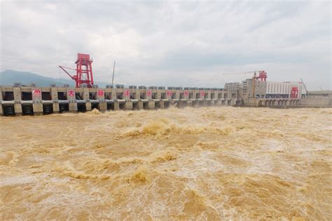 中国水利水电第八工程局有限公司 图片新闻 大藤峡成功抵御“西江2020年1号洪水”