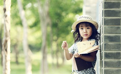 秋季儿童外景照拍摄的小技巧—爱儿美儿童摄影资讯