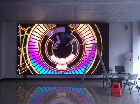 甘肃武威蜜瓜馆OLED透明拼接屏2x4：打造炫酷展馆，提升品牌形象