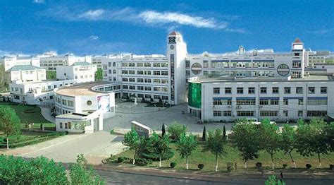 烟台工程职业技术学院校园风景图_胶东在线教育频道