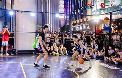潮流运动展现都市活力，街头篮球挑战赛激战南京路|挑战赛|篮球|街头篮球_新浪新闻