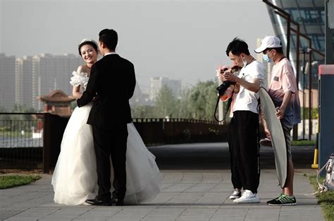 婚礼摄影师高清摄影大图-千库网