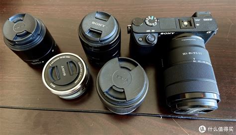 索尼三枚E卡口镜头10-20mm f/4 PZ， 15mm f/1.4……__财经头条