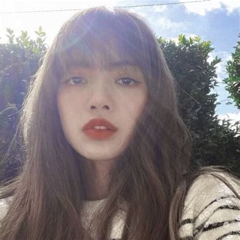 lisa温柔女生头像