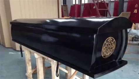棺材分5种，传统的黑棺，红棺，黄棺，白棺，金棺，有什么区别？|棺材|金棺|老爷_新浪新闻