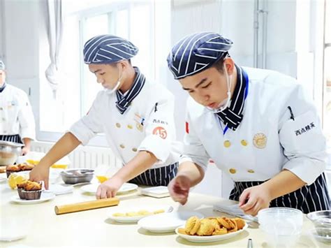 糕点师学校排行榜学糕点的学校_学西点_陕西新东方烹饪学校