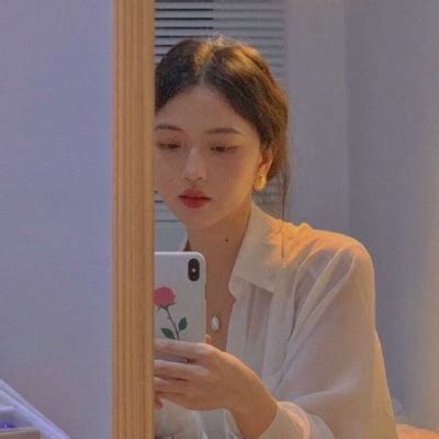 温柔又高冷女生头像
